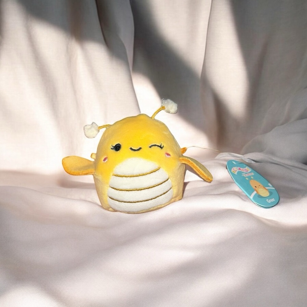 Micromallows Squishmallows – Greer the Grasshopper (2.5”)